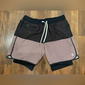 Mens Vuori Stockton Lined Shorts in Black Fig Stripes